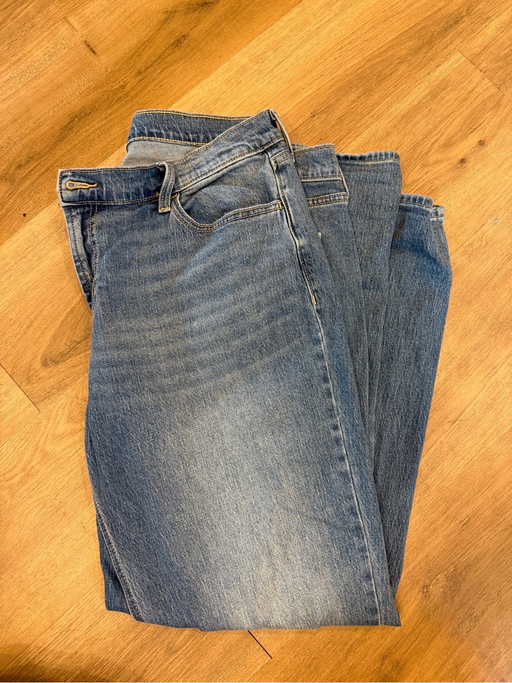 Old Navy women’s boyfriend Light Blue Straight Jeans